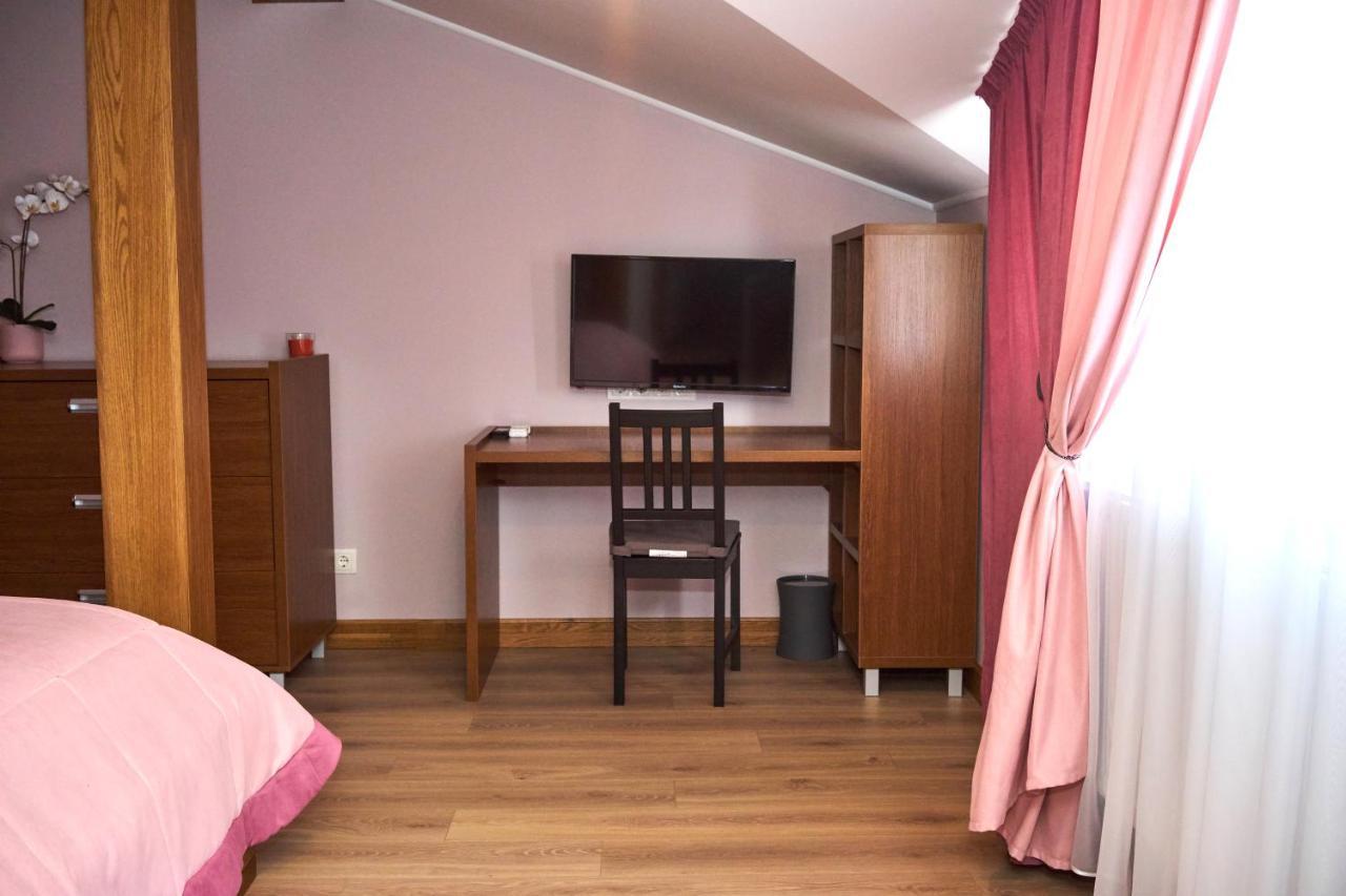 Hotel Східний Berezhany Exterior foto